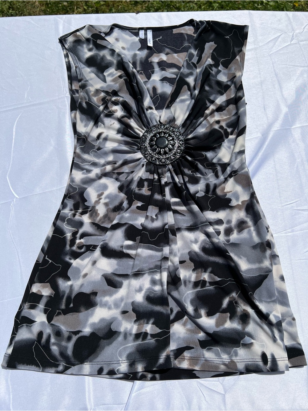 Studio Y Black, Gray & White Abstract Print Blouse with Decorative Brooch